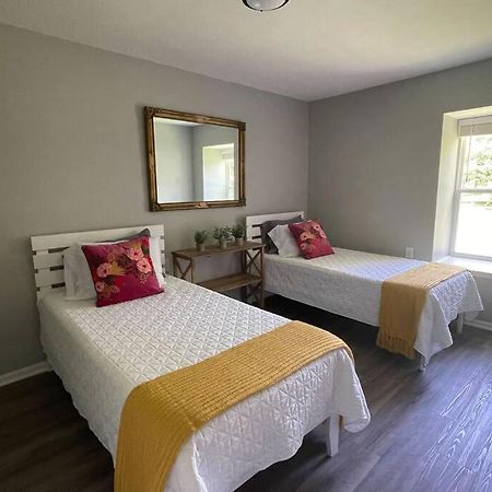 The Deannie Apt #6 - Simple And Homey 2Bd W/ Wifi Hamilton Bagian luar foto